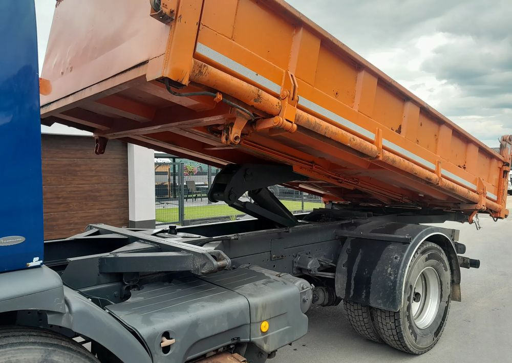 Renault PREMIUM 320 DCI / KERAX / HYDROBURTA / WYWROTKA - Camion basculantă: Foto 3 Renault PREMIUM 320 DCI / KERAX / HYDROBURTA / WYWROTKA - Camion basculantă: Foto 3