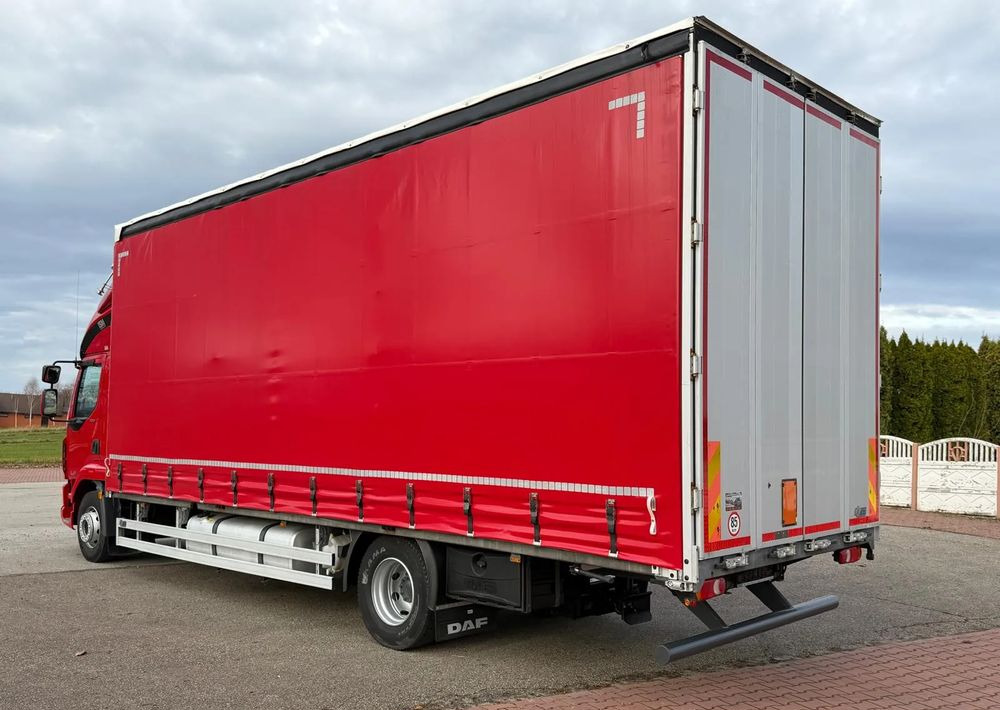 DAF LF 260 / WINDA / 16TON DMC / 3M WYSOKOŚĆ / JUMBO / FIRANKA / SYPIALKA / AUTOMAT / JEDEN WŁAŚCICIE / EURO 6 / 2017/ SPROWADZONY / 19 PALET / DUŻA ŁADOWNOŚĆ / - Camion cu prelată: Foto 4 DAF LF 260 / WINDA / 16TON DMC / 3M WYSOKOŚĆ / JUMBO / FIRANKA / SYPIALKA / AUTOMAT / JEDEN WŁAŚCICIE / EURO 6 / 2017/ SPROWADZONY / 19 PALET / DUŻA ŁADOWNOŚĆ / - Camion cu prelată: Foto 4