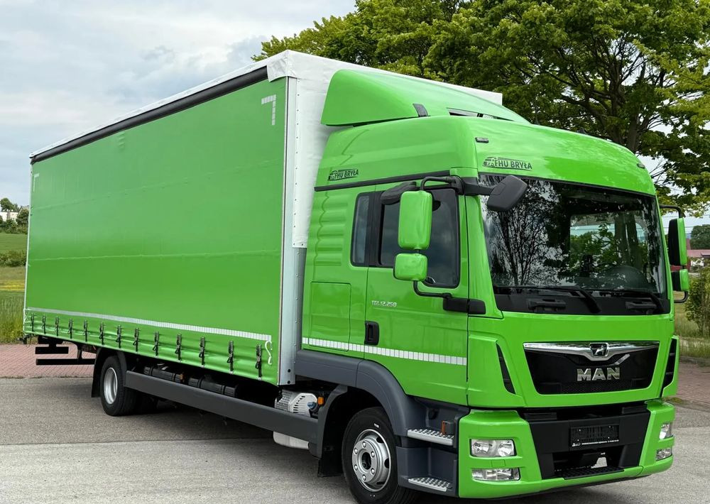 MAN TGL12.250/E6/20PALET/10.2018/SERWISOWANY/NISKI PRZEBIEG/WINDA/FIRANKA//JAK NOWY/SERWISOWANY - Camion cu prelată: Foto 1 MAN TGL12.250/E6/20PALET/10.2018/SERWISOWANY/NISKI PRZEBIEG/WINDA/FIRANKA//JAK NOWY/SERWISOWANY - Camion cu prelată: Foto 1