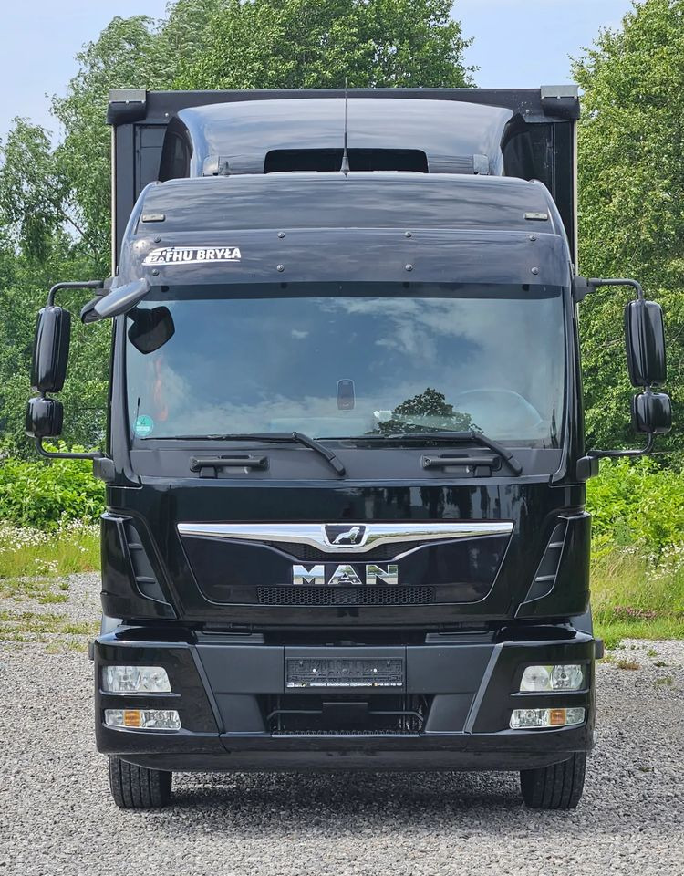 MAN TGM 15.290 / FIRANKA / 2019R / SPROWADZONY/ 7500 ŁADOWNOŚĆ / 18 PALET / E6 / JAK NOWY / WINDA / - Camion cu prelată: Foto 3 MAN TGM 15.290 / FIRANKA / 2019R / SPROWADZONY/ 7500 ŁADOWNOŚĆ / 18 PALET / E6 / JAK NOWY / WINDA / - Camion cu prelată: Foto 3