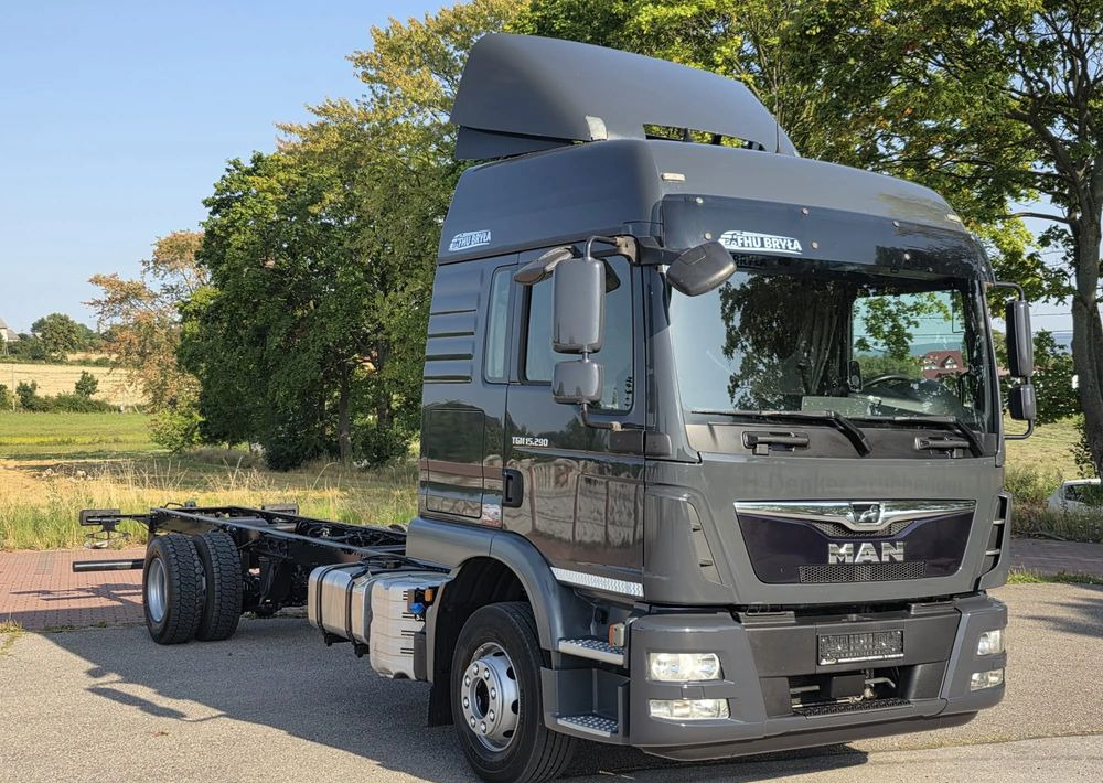 MAN TGM 15.290 / RAMA DO ZABUDOWY / AUTOMAT / SPROWADZONY / E6 / LIFT / ROZSTAW OSI 5.5M / LAWETA / POMOC DROGOWA / STAN BARDZO DOBRY/ - Camion şasiu: Foto 1 MAN TGM 15.290 / RAMA DO ZABUDOWY / AUTOMAT / SPROWADZONY / E6 / LIFT / ROZSTAW OSI 5.5M / LAWETA / POMOC DROGOWA / STAN BARDZO DOBRY/ - Camion şasiu: Foto 1