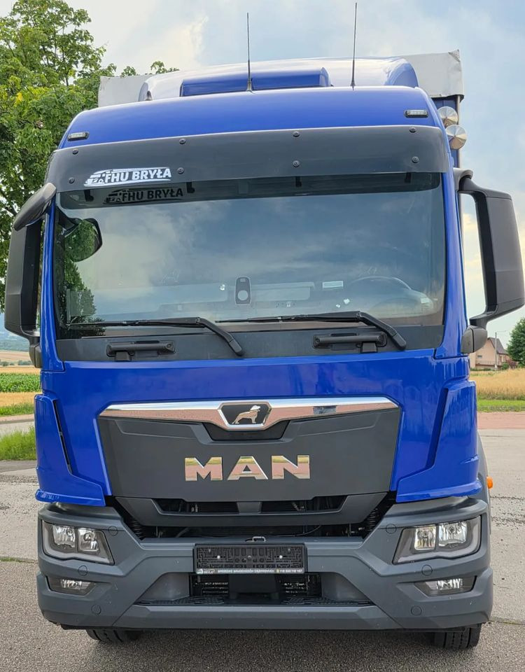 MAN TGM 18.320 / 18.290 / NOWY MODEL / E6 / 20PALET / 9200 ŁADOWNOŚĆ / SERWISOWANY / NISKI PRZEBIEG / WINDA / FIRANKA / SPROWADZONY / 2021 / NISKI PRZEBIEG /PIERWSZY WŁAŚCICIEL/ - Camion cu prelată: Foto 3 MAN TGM 18.320 / 18.290 / NOWY MODEL / E6 / 20PALET / 9200 ŁADOWNOŚĆ / SERWISOWANY / NISKI PRZEBIEG / WINDA / FIRANKA / SPROWADZONY / 2021 / NISKI PRZEBIEG /PIERWSZY WŁAŚCICIEL/ - Camion cu prelată: Foto 3