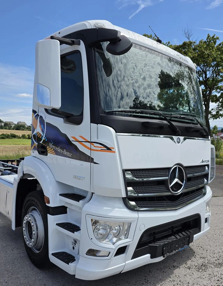 Mercedes-Benz ANTOS 1827 / ATEGO / ACTROS / E6 / ROZSTAW OSI 3.75M / WYWROT / BECZKA / UTRZYMANIE DRÓG / HAKOWIEC / SPROWADZONY / PIERWSZY WŁAŚCICIEL / STAN BDB - Camion şasiu: Foto 4 Mercedes-Benz ANTOS 1827 / ATEGO / ACTROS / E6 / ROZSTAW OSI 3.75M / WYWROT / BECZKA / UTRZYMANIE DRÓG / HAKOWIEC / SPROWADZONY / PIERWSZY WŁAŚCICIEL / STAN BDB - Camion şasiu: Foto 4