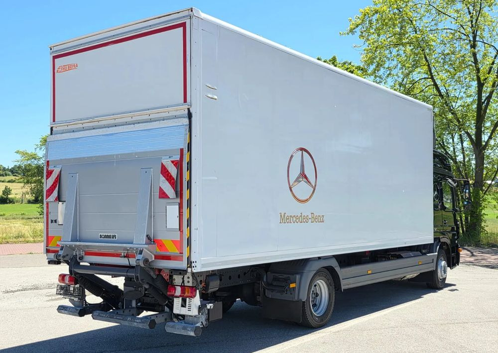 Mercedes-Benz ATEGO 1527/1530/IZOTERMA/WINDA/SPROWADZONY/E6/PIERWSZY WŁAŚCICIEL/AUTOMAT/18EURO PALET/STAN BARDZO DOBRY - Camion frigider: Foto 4 Mercedes-Benz ATEGO 1527/1530/IZOTERMA/WINDA/SPROWADZONY/E6/PIERWSZY WŁAŚCICIEL/AUTOMAT/18EURO PALET/STAN BARDZO DOBRY - Camion frigider: Foto 4