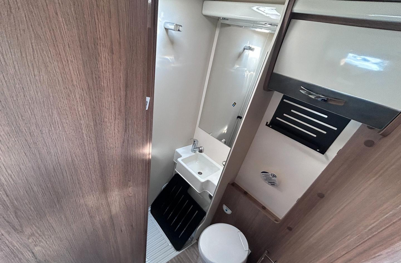 Autorulotă alkov Elnagh BARON 65: Foto 8 Autorulotă alkov Elnagh BARON 65: Foto 8