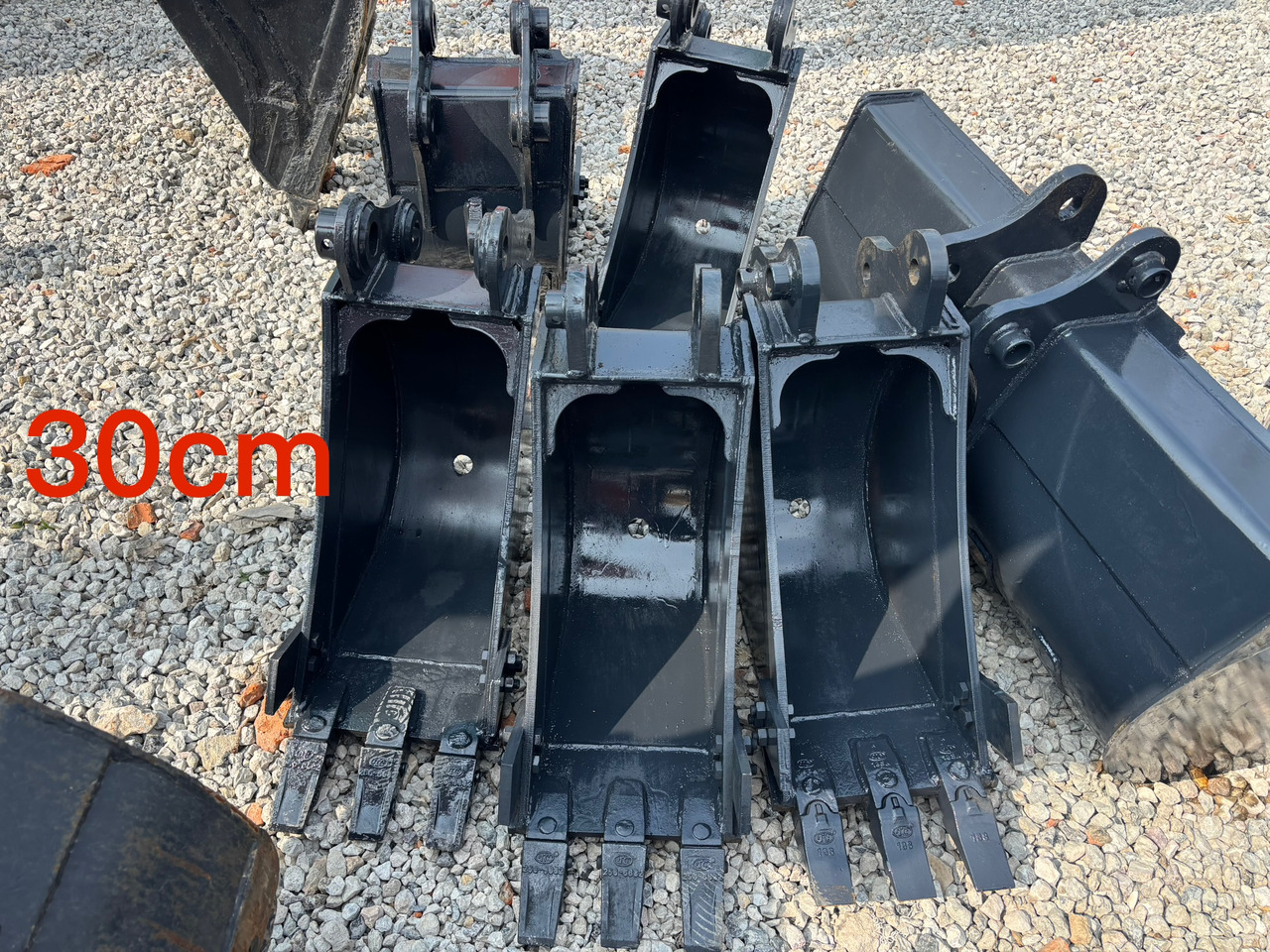 30cm bucket - Cupă excavator pentru Mini excavator: Foto 1 30cm bucket - Cupă excavator pentru Mini excavator: Foto 1