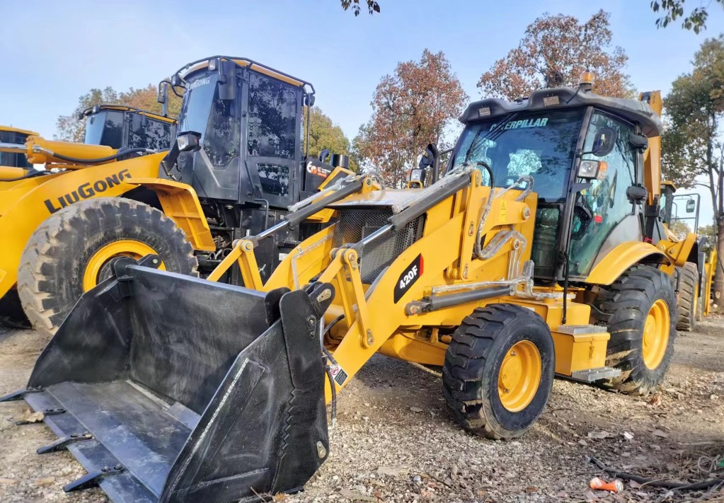 CAT 420 F Caterpillar 420F backhoe loader - Buldoexcavator: Foto 3 CAT 420 F Caterpillar 420F backhoe loader - Buldoexcavator: Foto 3