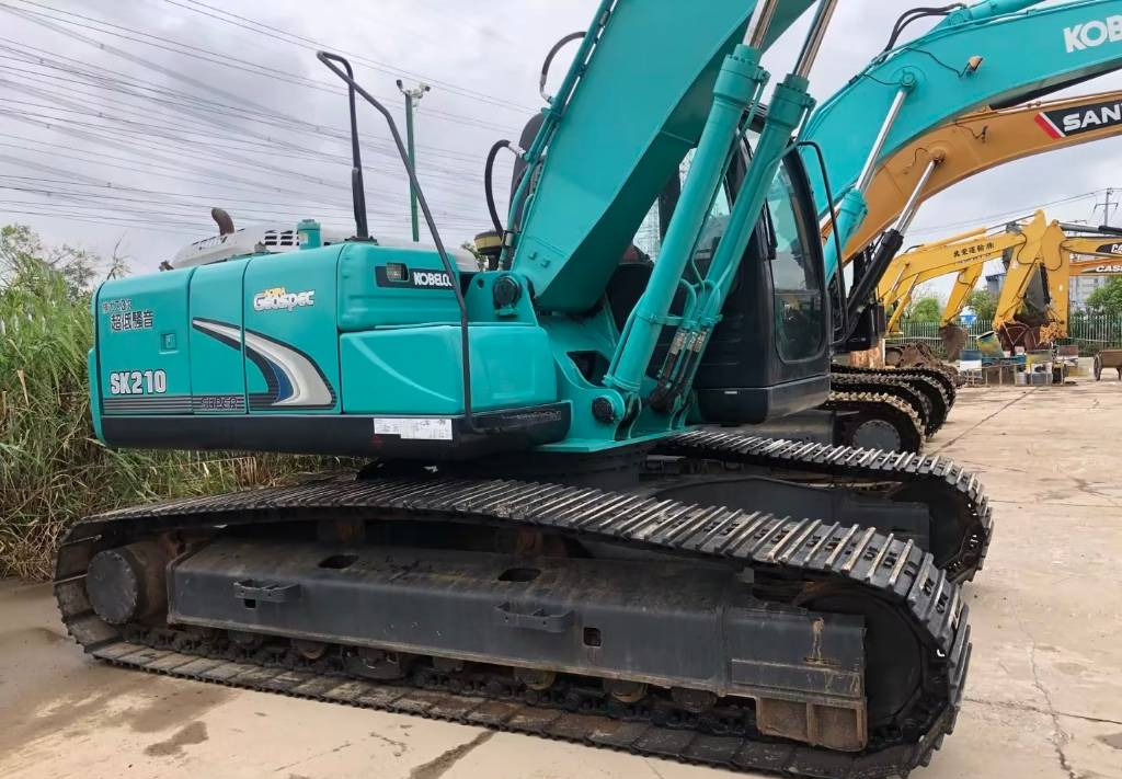 Kobelco SK 210-8 - Excavator pe şenile: Foto 4 Kobelco SK 210-8 - Excavator pe şenile: Foto 4