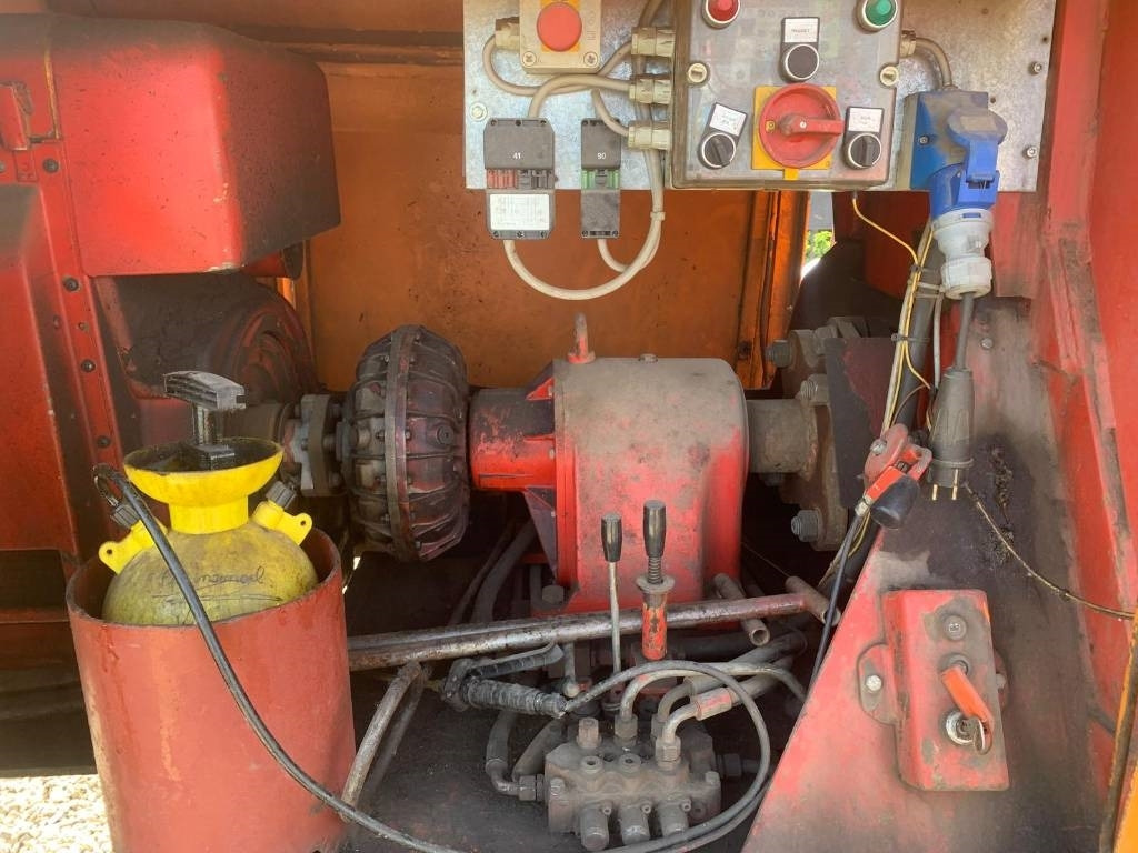 Bagela BF60/25 - Maşină de asfaltat: Foto 5 Bagela BF60/25 - Maşină de asfaltat: Foto 5