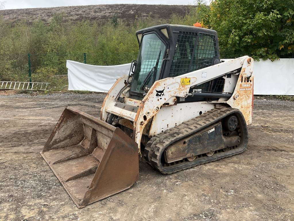 Bobcat T 180 - Mini încărcător: Foto 1 Bobcat T 180 - Mini încărcător: Foto 1