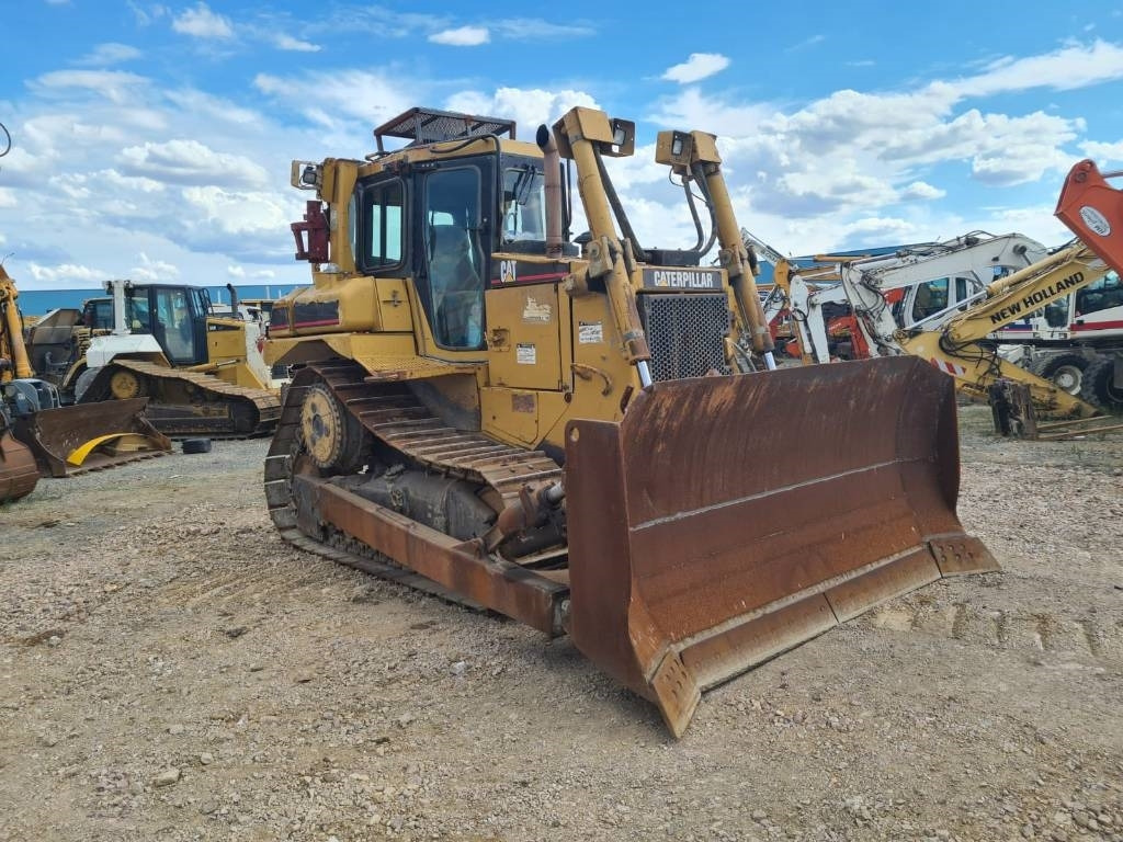 CAT D 6 R III - Buldozer: Foto 2 CAT D 6 R III - Buldozer: Foto 2