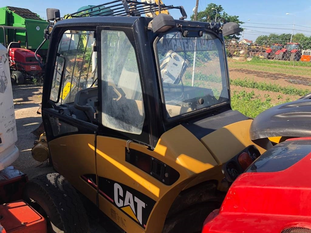 CAT TH 220 B FOR PARTS - Stivuitor telescopic: Foto 2 CAT TH 220 B FOR PARTS - Stivuitor telescopic: Foto 2