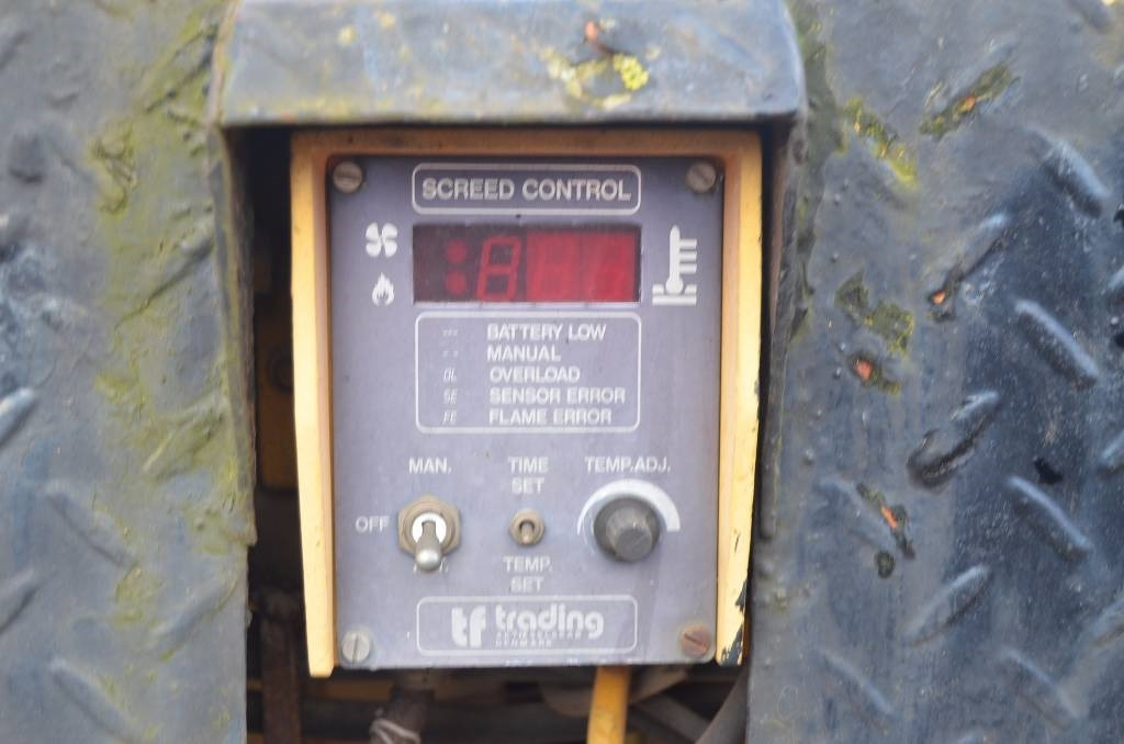Demag DF 100 P - Finisor de asfalt: Foto 3 Demag DF 100 P - Finisor de asfalt: Foto 3