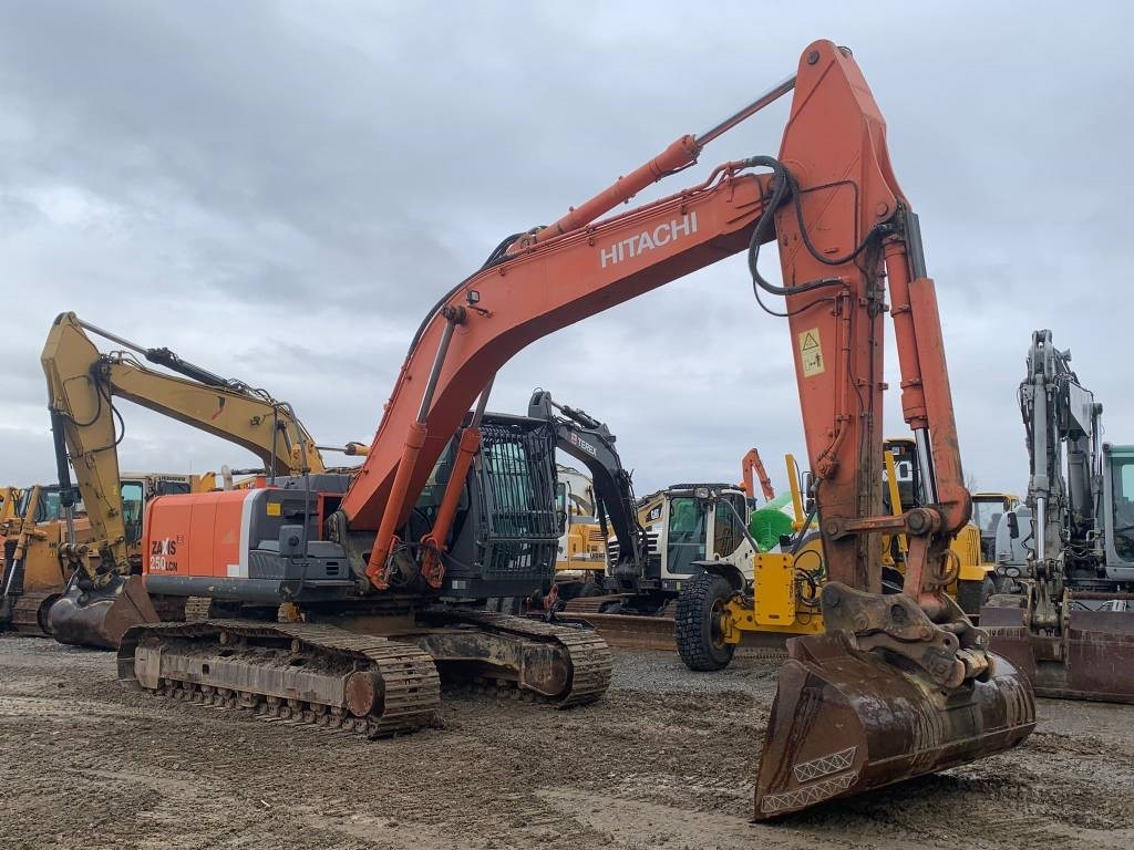 Hitachi ZX 250 LC N-3 - Excavator pe şenile: Foto 4 Hitachi ZX 250 LC N-3 - Excavator pe şenile: Foto 4