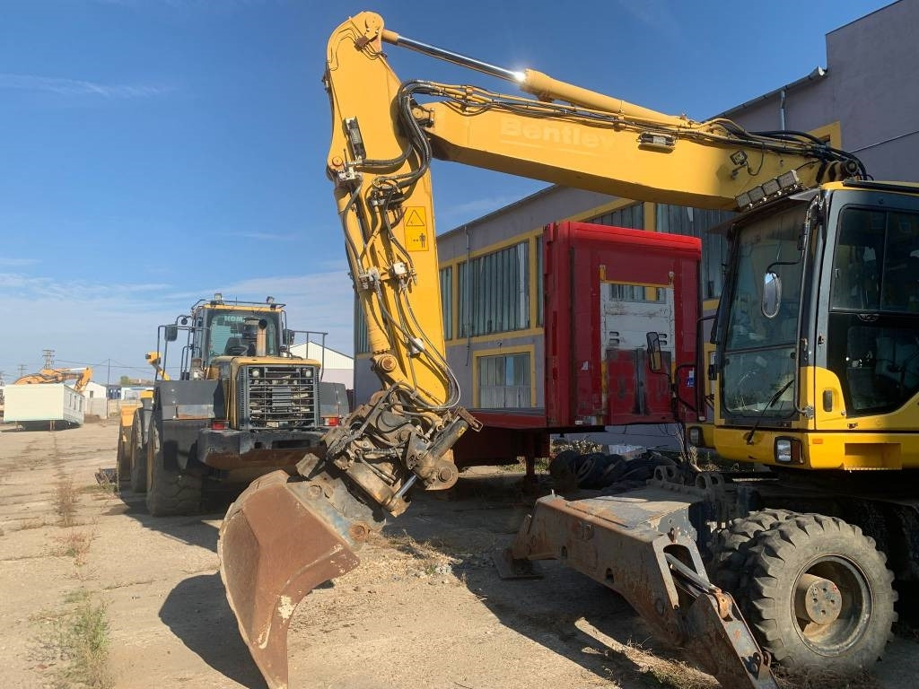 Excavator pe roţi Komatsu PW180-E0+Engcon Rototilt: Foto 9 Excavator pe roţi Komatsu PW180-E0+Engcon Rototilt: Foto 9