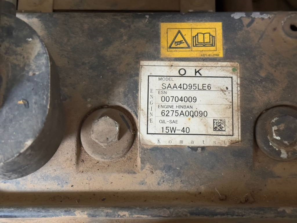 Komatsu SAA4D95LE6 ENGINE - Motor pentru Utilaje constructii: Foto 4 Komatsu SAA4D95LE6 ENGINE - Motor pentru Utilaje constructii: Foto 4