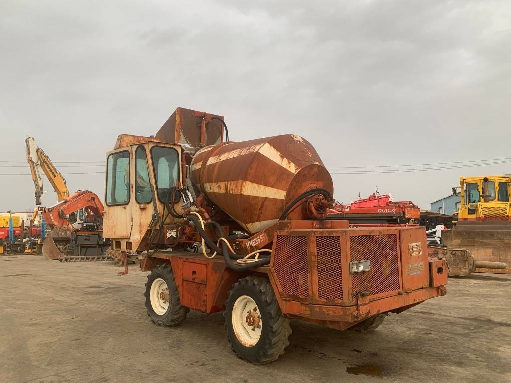 Messersi P2-R4 - Autobetonieră: Foto 4 Messersi P2-R4 - Autobetonieră: Foto 4