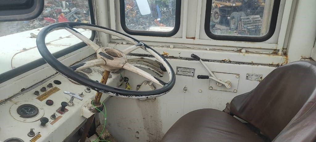 Screper Michigan 110HT: Foto 8 Screper Michigan 110HT: Foto 8