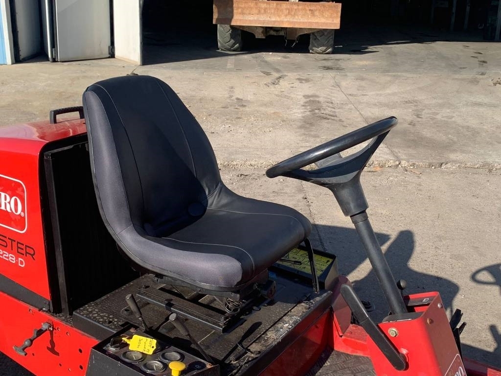 Maşină de tuns iarba Toro Groundmaster 228D: Foto 7
