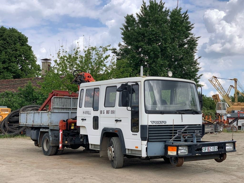 Volvo FL 611 Railway Truck - Camion cu macara: Foto 1 Volvo FL 611 Railway Truck - Camion cu macara: Foto 1