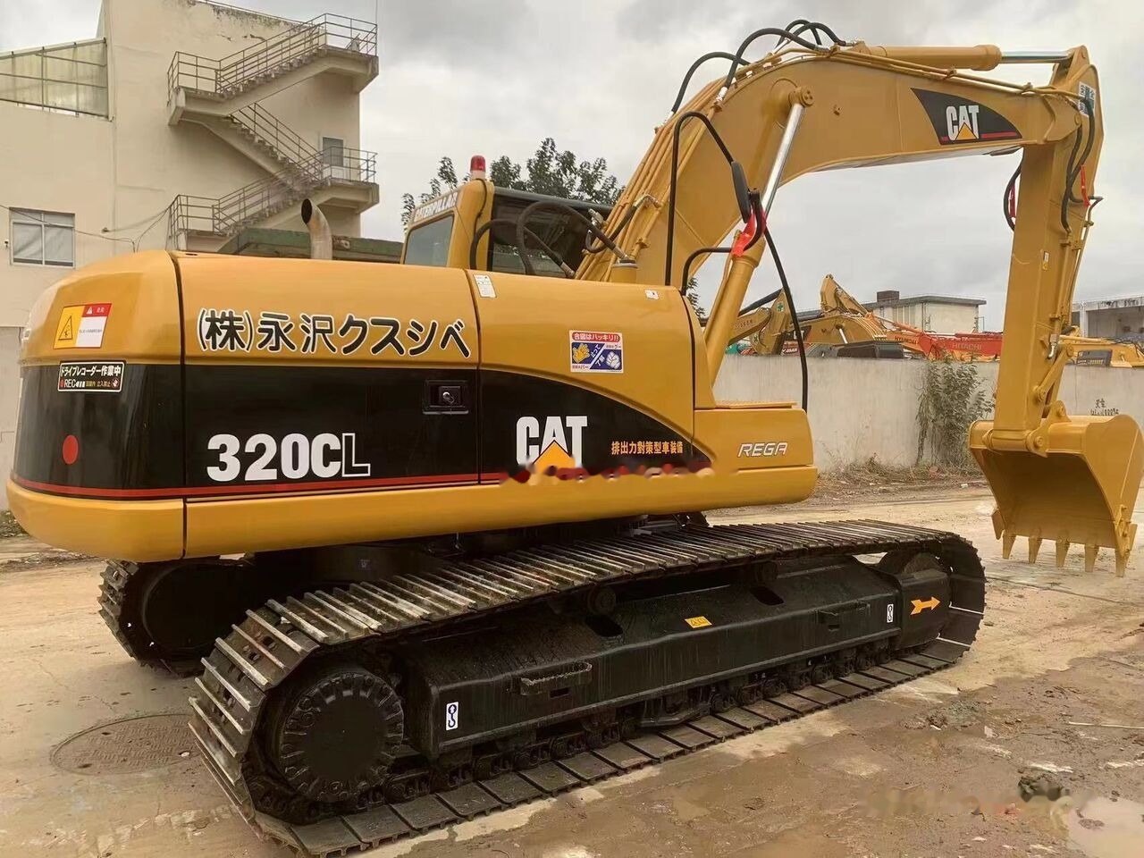 Caterpillar 320CL - Excavator pe şenile: Foto 3 Caterpillar 320CL - Excavator pe şenile: Foto 3