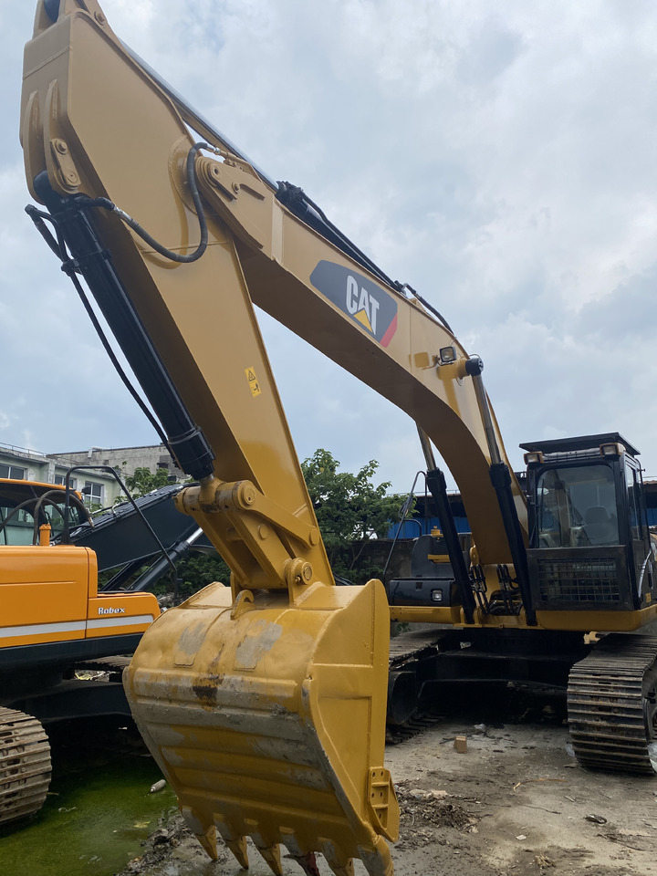 Caterpillar 330D - Excavator pe şenile: Foto 1 Caterpillar 330D - Excavator pe şenile: Foto 1