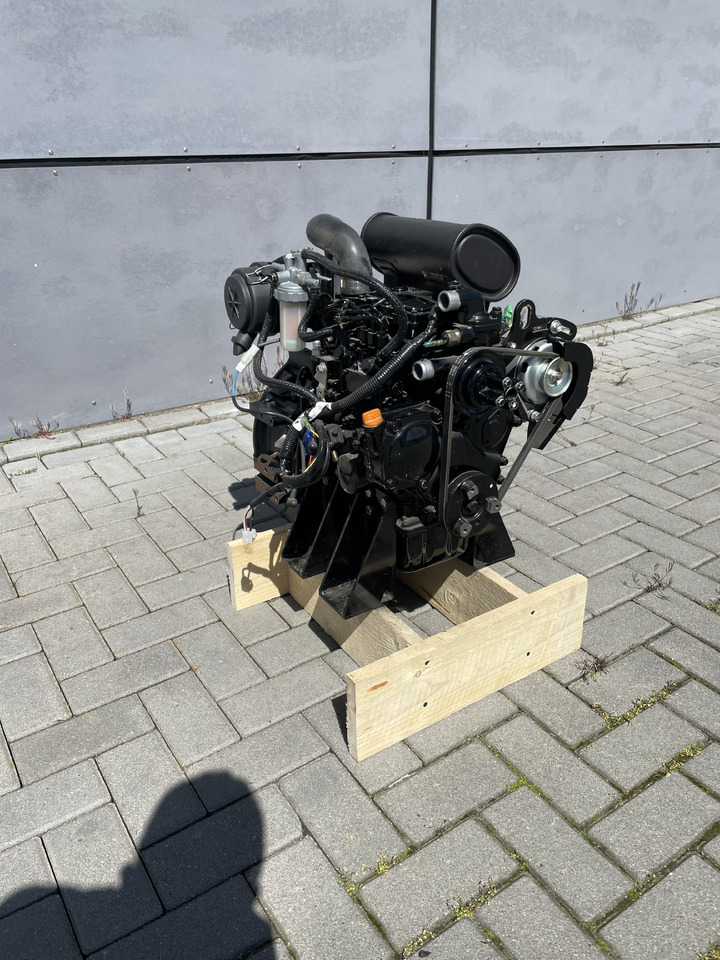 Yanmar 3TNM68 - Motor pentru Utilaje constructii: Foto 2 Yanmar 3TNM68 - Motor pentru Utilaje constructii: Foto 2