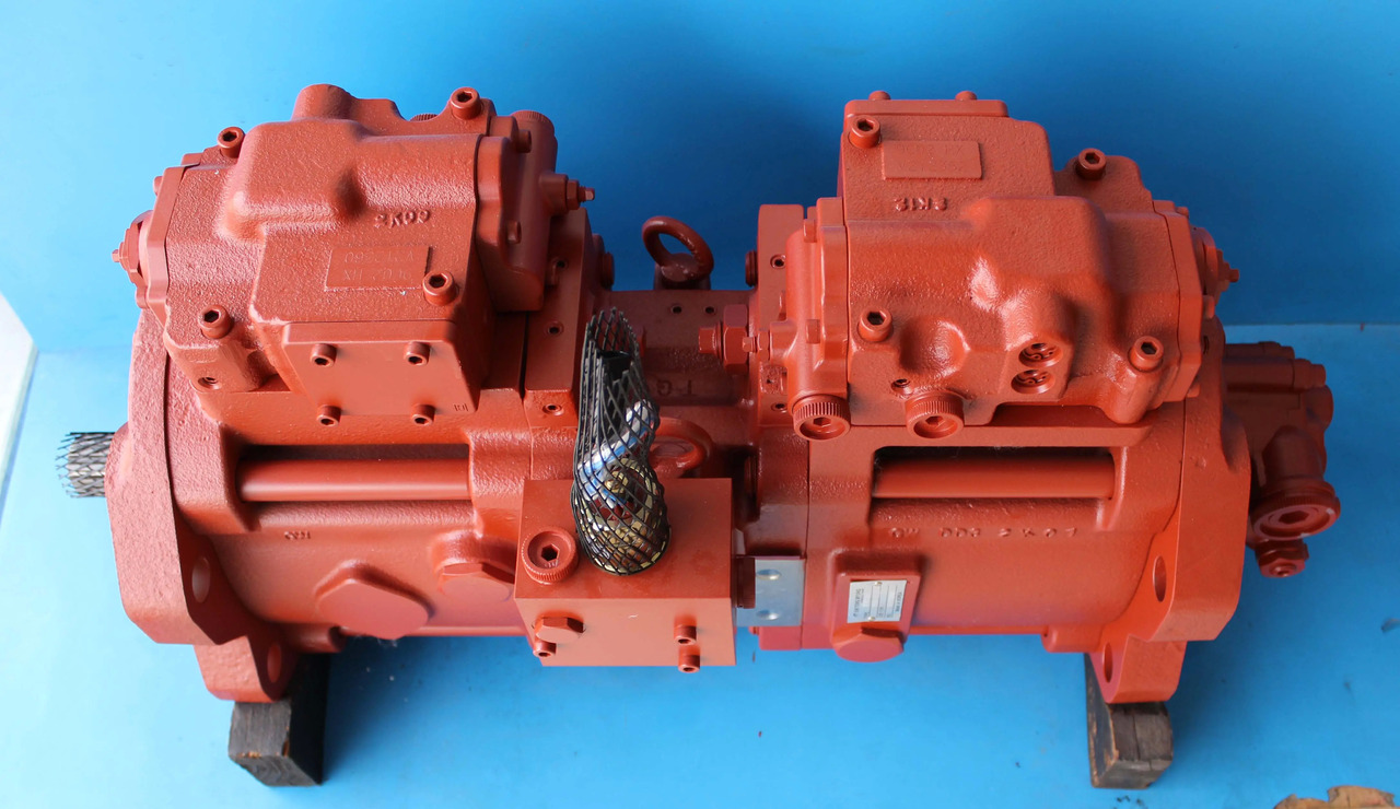 China Factory Main Hydraulic K3V112 Excavator Pump Parts for Kobelco SK200-8 Hyundai R210LC-7 31N6-10010 31N6-10051 31N6-10110 - Pompa hidraulica: Foto 4 China Factory Main Hydraulic K3V112 Excavator Pump Parts for Kobelco SK200-8 Hyundai R210LC-7 31N6-10010 31N6-10051 31N6-10110 - Pompa hidraulica: Foto 4