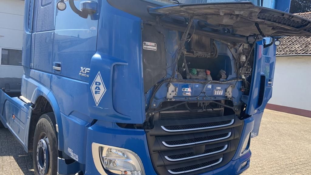 DAF XF 106.440PS SC SZM Top zustand 1-Hand - Cap tractor: Foto 4 DAF XF 106.440PS SC SZM Top zustand 1-Hand - Cap tractor: Foto 4