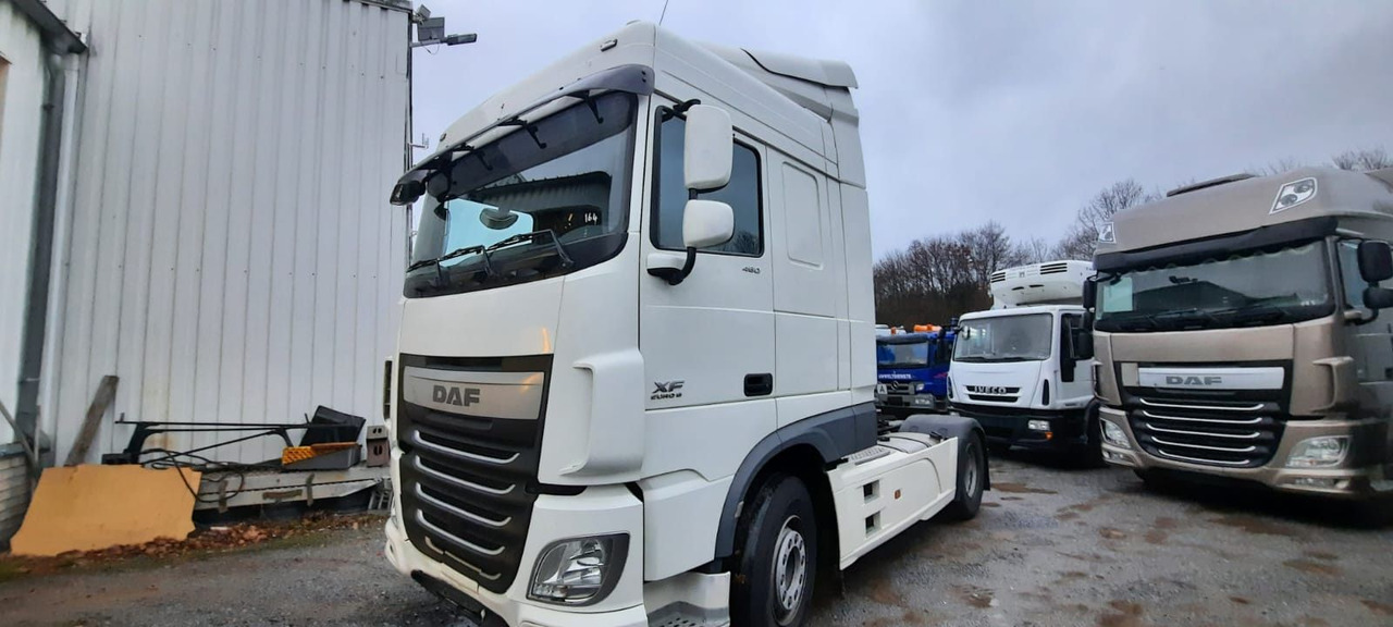 DAF XF106- 460 Space Cap Vollaustt.Top Top Zus - Cap tractor: Foto 2 DAF XF106- 460 Space Cap Vollaustt.Top Top Zus - Cap tractor: Foto 2
