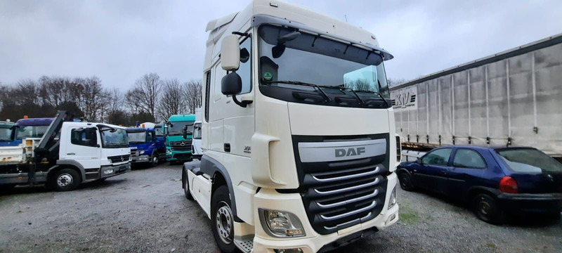 DAF XF106- 460 Space Cap Vollaustt.Top Top Zus - Cap tractor: Foto 1 DAF XF106- 460 Space Cap Vollaustt.Top Top Zus - Cap tractor: Foto 1