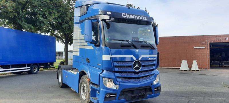 Mercedes-Benz 1845LS Actros 4x2 SZM Voll. StreamSpace - Cap tractor: Foto 2 Mercedes-Benz 1845LS Actros 4x2 SZM Voll. StreamSpace - Cap tractor: Foto 2