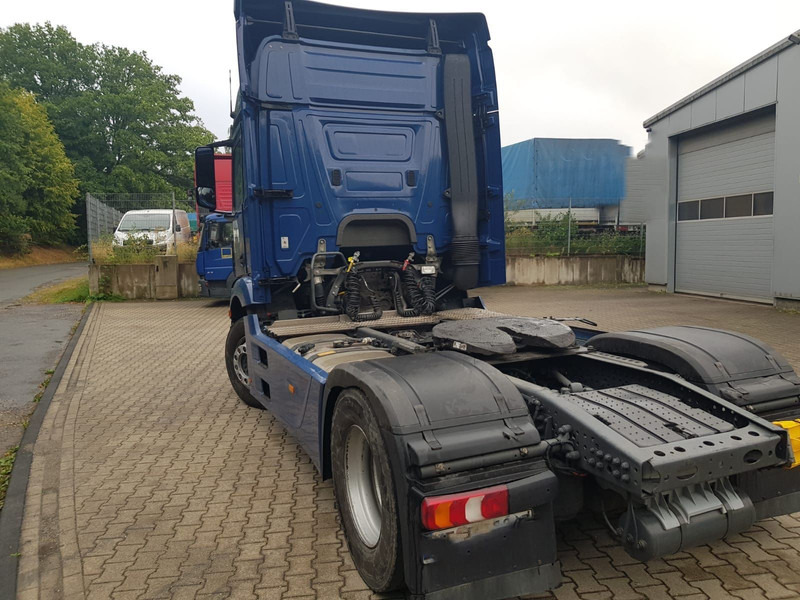 Mercedes-Benz Actros 1845 LS Vollspoiler - Cap tractor: Foto 4 Mercedes-Benz Actros 1845 LS Vollspoiler - Cap tractor: Foto 4