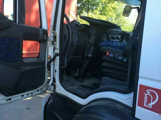 Iveco ML120 E22 Kühlkoffer LBW Deutsche Maschine - Camion frigider: Foto 5 Iveco ML120 E22 Kühlkoffer LBW Deutsche Maschine - Camion frigider: Foto 5