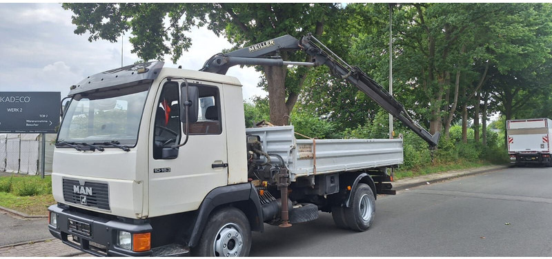 MAN 10.163 Kipper mit Kran+Greifer - Camion basculantă: Foto 1 MAN 10.163 Kipper mit Kran+Greifer - Camion basculantă: Foto 1
