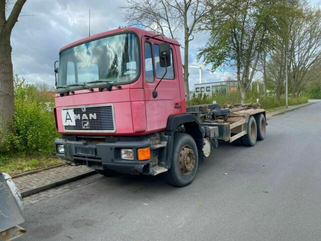 MAN 26.372K 6x4 Abrollkipper AHK Blatt/Blatt - Camion cu cârlig: Foto 1 MAN 26.372K 6x4 Abrollkipper AHK Blatt/Blatt - Camion cu cârlig: Foto 1