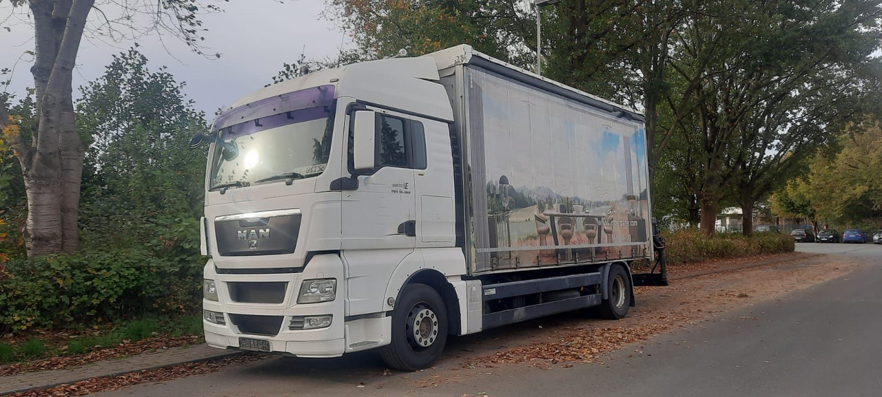 MAN TGX 18.360PS 4x2 G.Haus Kran+Funk - Camion cu prelată, Camion cu macara: Foto 1 MAN TGX 18.360PS 4x2 G.Haus Kran+Funk - Camion cu prelată, Camion cu macara: Foto 1