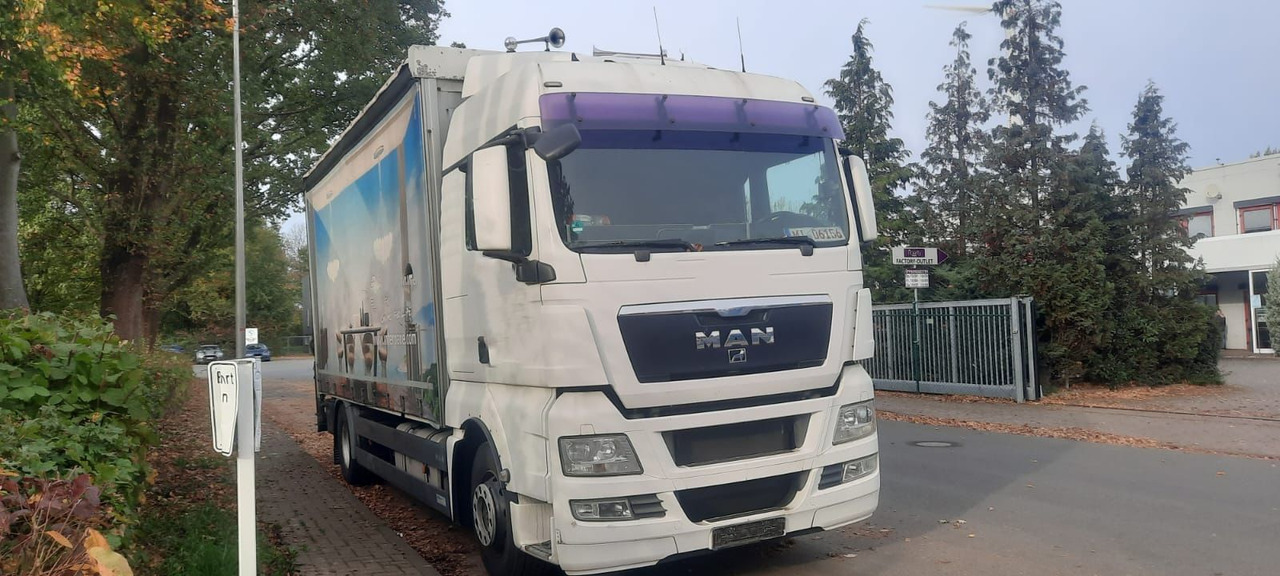 MAN TGX 18.360PS 4x2 G.Haus Kran+Funk - Camion cu prelată, Camion cu macara: Foto 2 MAN TGX 18.360PS 4x2 G.Haus Kran+Funk - Camion cu prelată, Camion cu macara: Foto 2