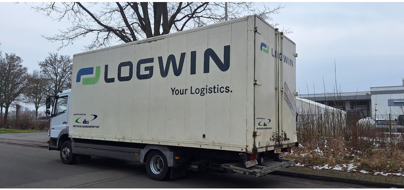 Mercedes-Benz 1222 Atego Koffer mit LBW Klima - Camion furgon: Foto 2 Mercedes-Benz 1222 Atego Koffer mit LBW Klima - Camion furgon: Foto 2