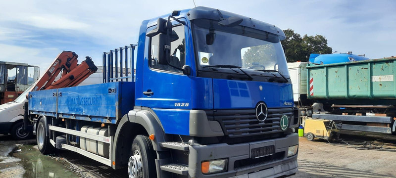 Mercedes-Benz 1828 Pritsche+Glastransport - Camion platformă, Camion cu macara: Foto 1 Mercedes-Benz 1828 Pritsche+Glastransport - Camion platformă, Camion cu macara: Foto 1