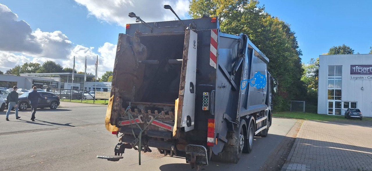 Autogunoiere Mercedes-Benz 2632 Müllwgen 6x2  M.Haus  Blatt/Luft: Foto 8