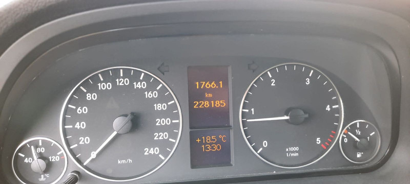 Mercedes-Benz A-Klasse 180 A 180 CDI AVANTGARDE - Automobil: Foto 3 Mercedes-Benz A-Klasse 180 A 180 CDI AVANTGARDE - Automobil: Foto 3