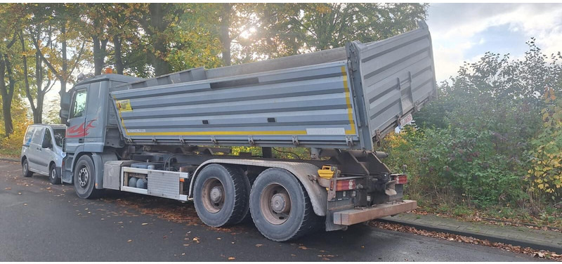 Mercedes-Benz Actros 2651 - Camion basculantă: Foto 3 Mercedes-Benz Actros 2651 - Camion basculantă: Foto 3