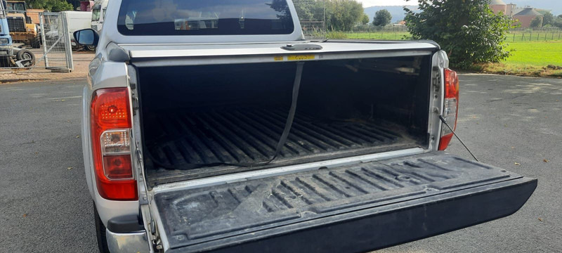 Nissan Navara NP300 N-Connecta Double Cab 4x4 - Pick-up: Foto 5 Nissan Navara NP300 N-Connecta Double Cab 4x4 - Pick-up: Foto 5