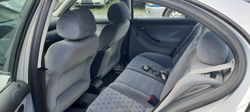 SEAT Toledo Signo 1,8 20V Autom - Automobil: Foto 5 SEAT Toledo Signo 1,8 20V Autom - Automobil: Foto 5