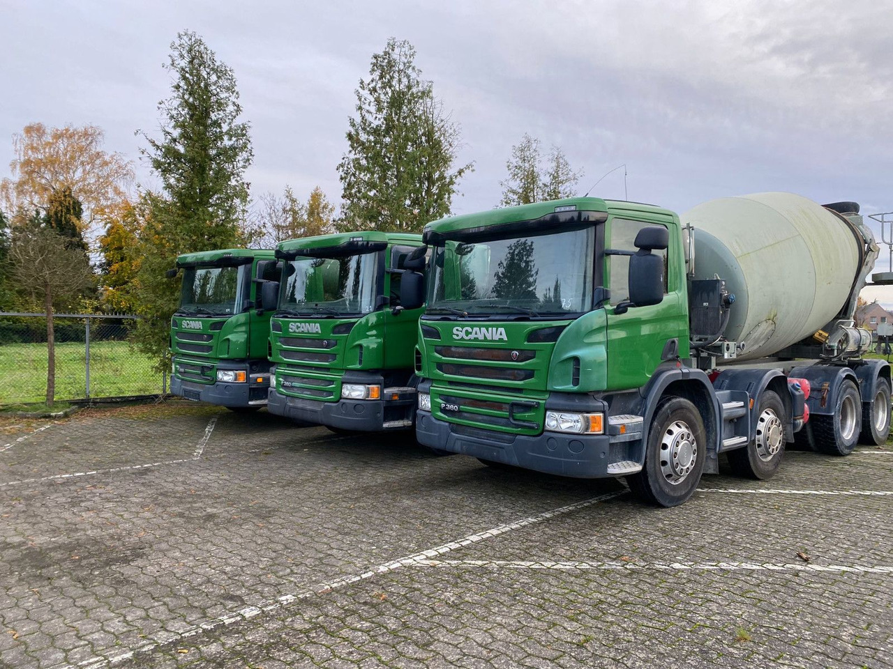 Scania 2x P360 Betonmischer 8x4 Blatt/Blatt E6 2 stück - Autobetonieră: Foto 3 Scania 2x P360 Betonmischer 8x4 Blatt/Blatt E6 2 stück - Autobetonieră: Foto 3
