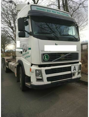 Volvo FH12-420 G.Haus 2xBett Klima Schaltgetriebe Reta - Camion cu cârlig: Foto 2 Volvo FH12-420 G.Haus 2xBett Klima Schaltgetriebe Reta - Camion cu cârlig: Foto 2