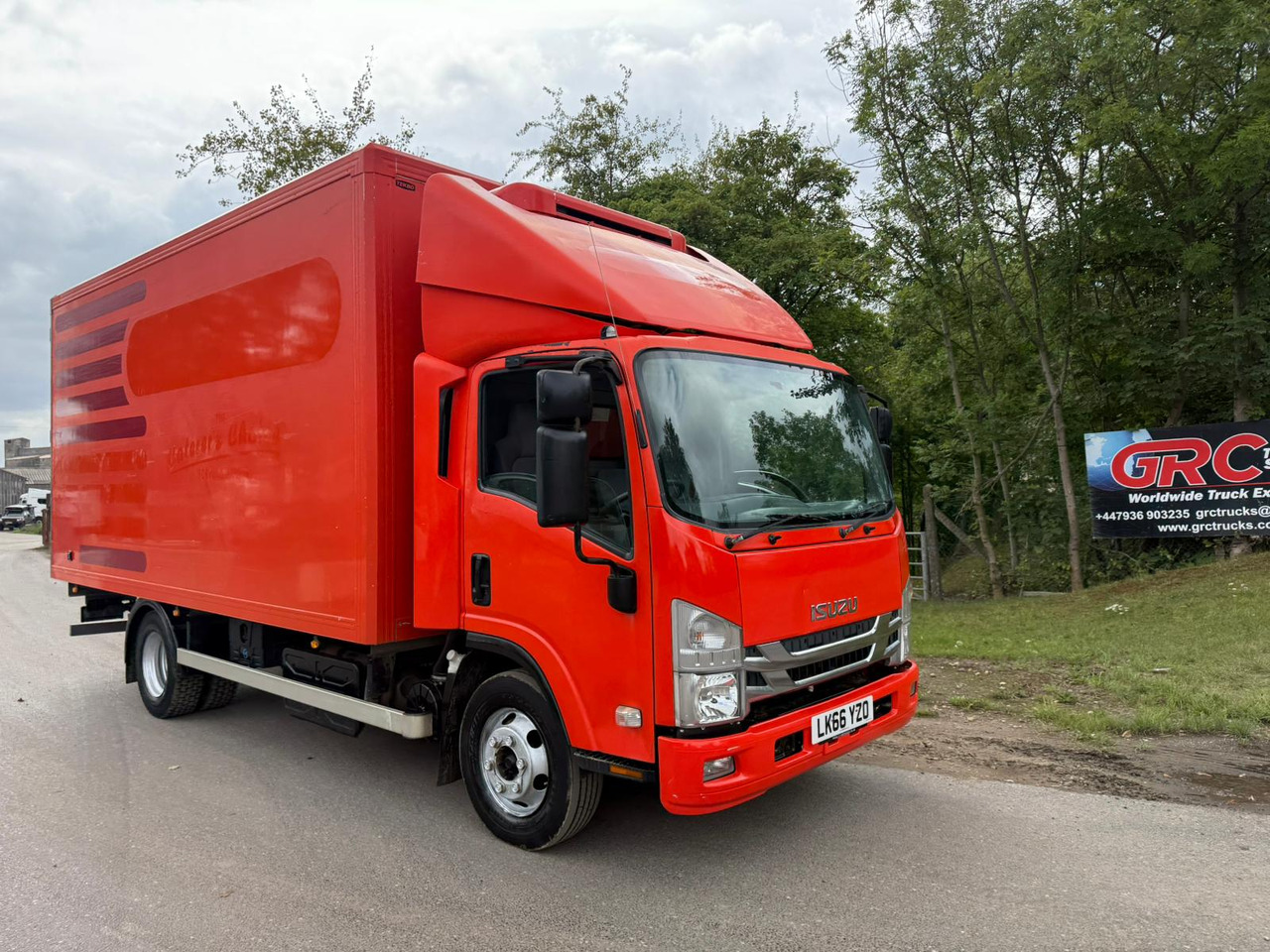 2016 Izuzu Refrigerated Truck - Camion frigider: Foto 4 2016 Izuzu Refrigerated Truck - Camion frigider: Foto 4