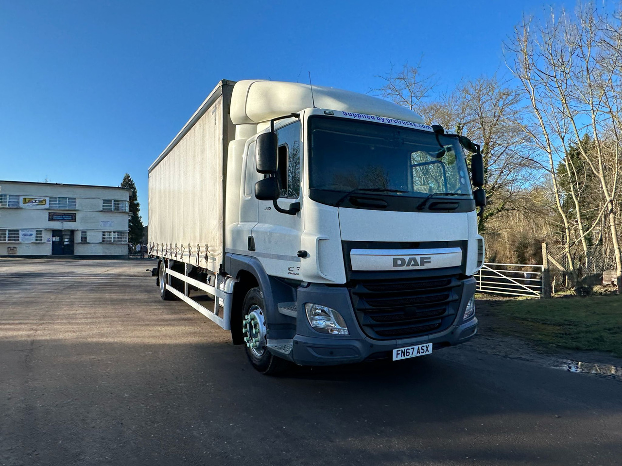 2017 DAF CF 230 Curtainsider Truck - Camion cu prelată: Foto 2 2017 DAF CF 230 Curtainsider Truck - Camion cu prelată: Foto 2