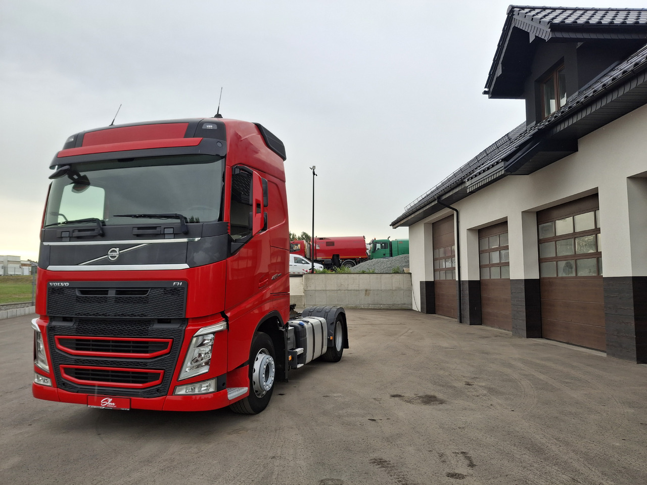 VOLVO FH 420 ADR Sattelzugmaschine Euro 6 Ciągnik Siodłowy Automat Światła LED - Cap tractor: Foto 2 VOLVO FH 420 ADR Sattelzugmaschine Euro 6 Ciągnik Siodłowy Automat Światła LED - Cap tractor: Foto 2